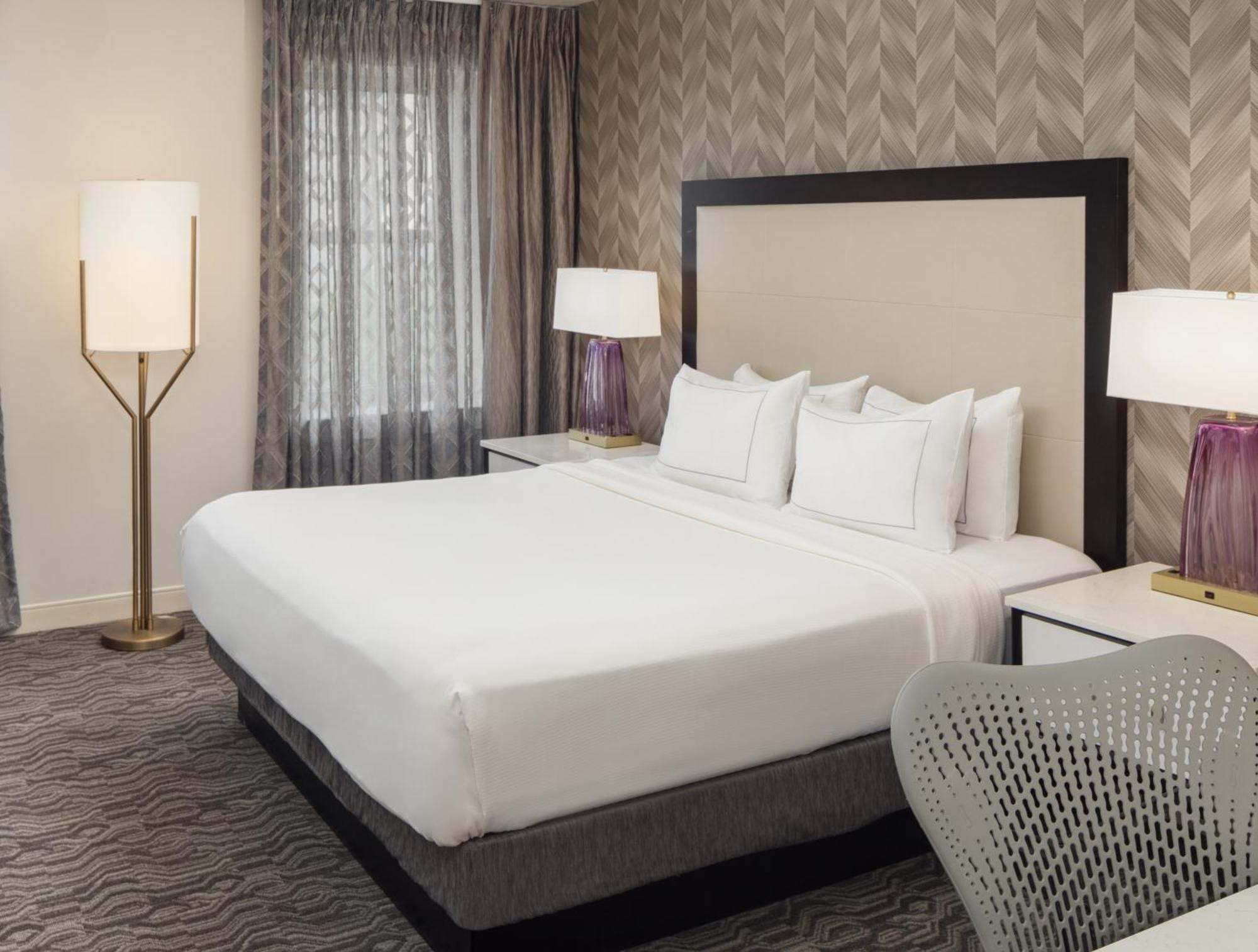 Doubletree Suites By Hilton Hotel Detroit Downtown - Fort Shelby Exterior foto